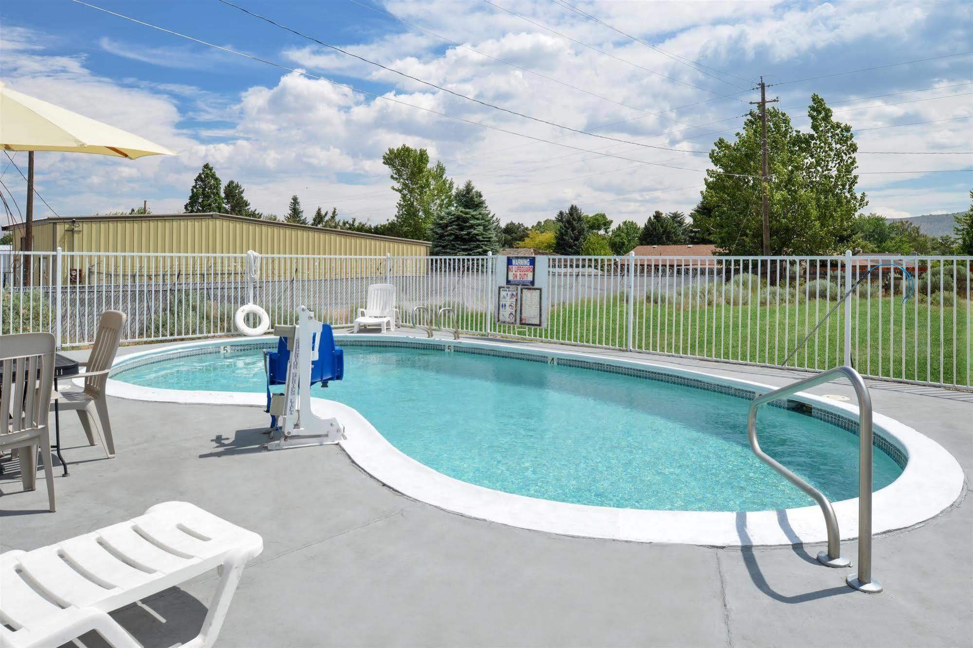Americas Best Value Inn - Carson City Exteriér fotografie